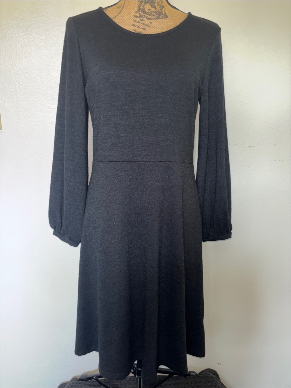 GAP Sz M Black Knit Long-Sleeve A-Line Dress